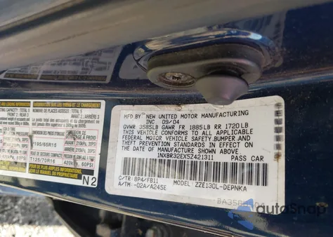 2005 Toyota Corolla Le из США, поврежденный, VIN 1NXBR32EX5Z421311